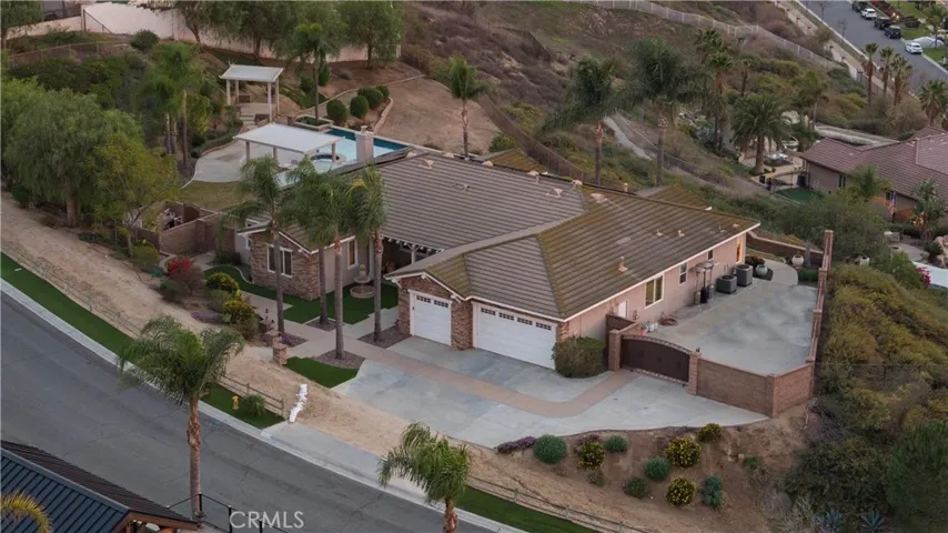 1124 Thoroughbred Lane, Norco, California 92860