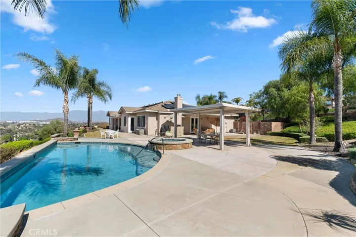 1124 Thoroughbred Lane, Norco, California 92860