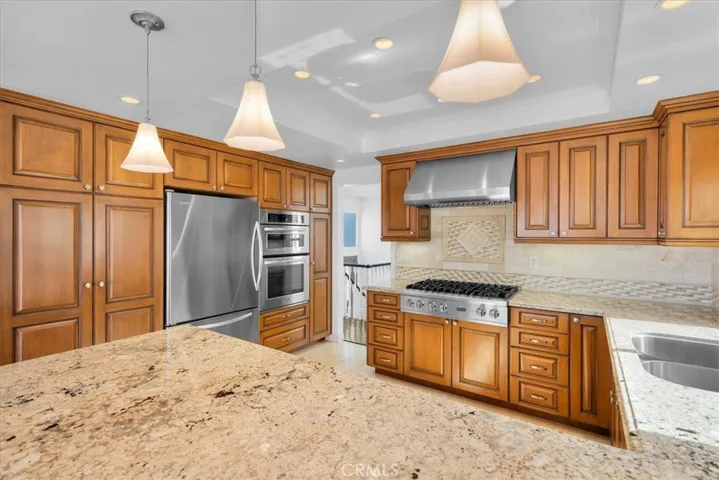 17 Ocean Crest Court, Rancho Palos Verdes, California 90275