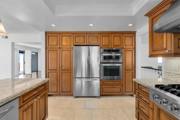 17 Ocean Crest Court, Rancho Palos Verdes, California 90275