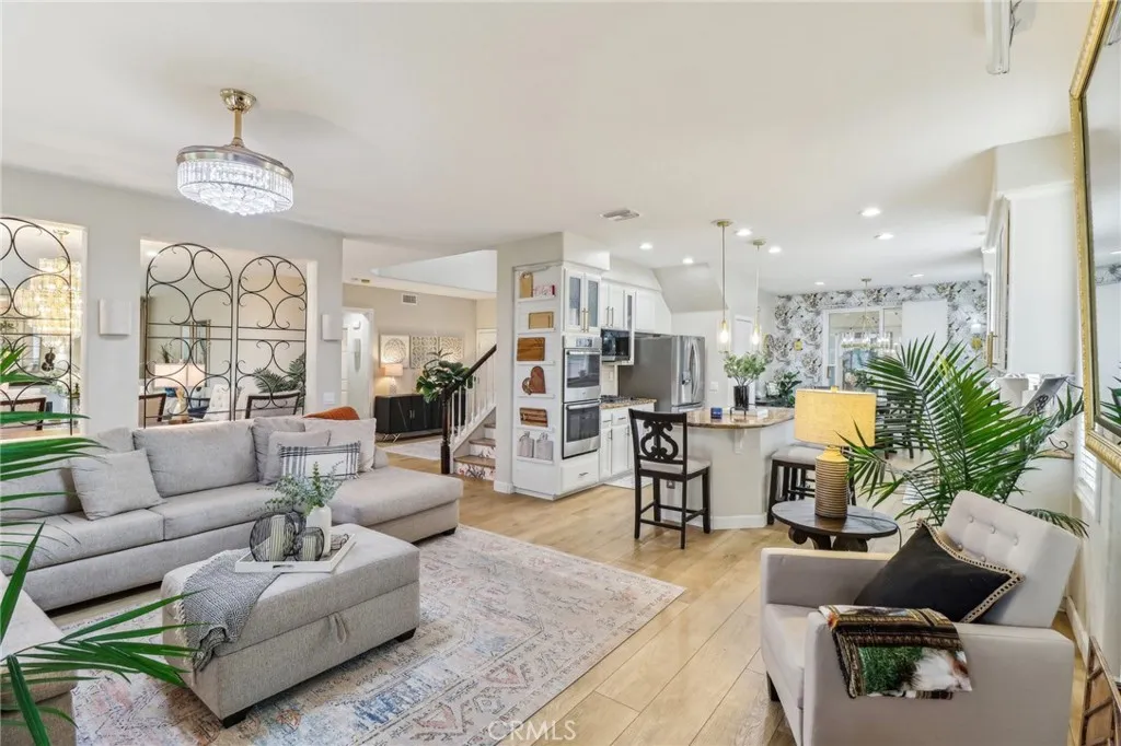 25 Vista Toscana, Lake Elsinore, California 92532 home-pic-11