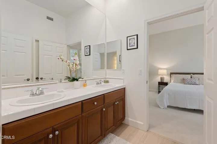17-web-or-mls-17 - Bathroom 2
