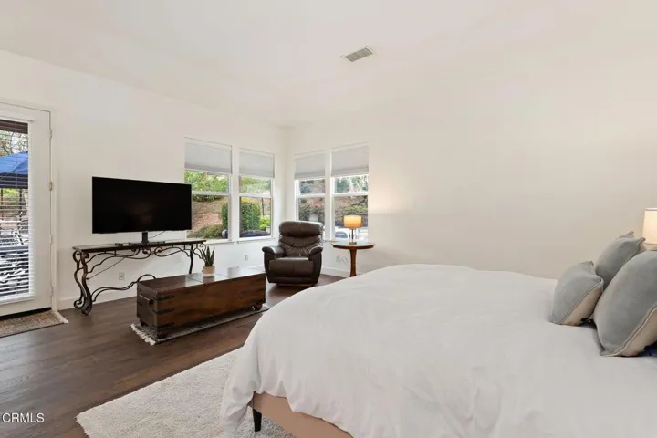 13-web-or-mls-13 - Primary Bedroom