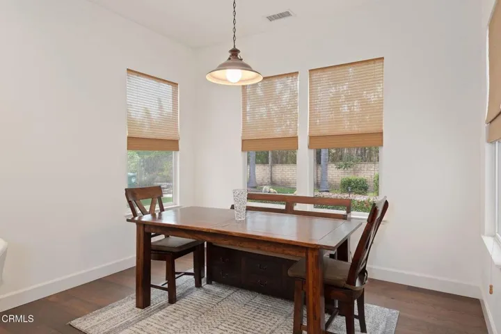 11-web-or-mls-11 - Breakfast Area
