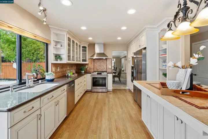 4310 N Larwin Ave., Concord, California 94521