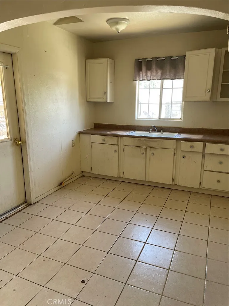 450 Martin Street, Banning, California 92220 home-pic-10