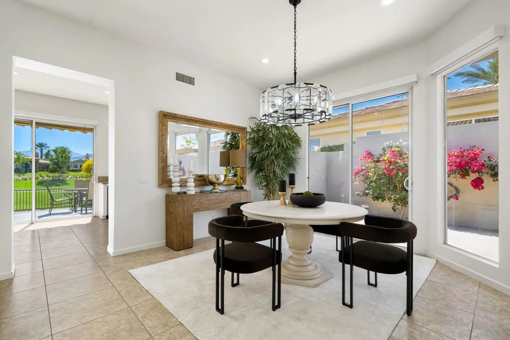 811 Box Canyon Trail, Palm Desert, California 92211 home-pic-2