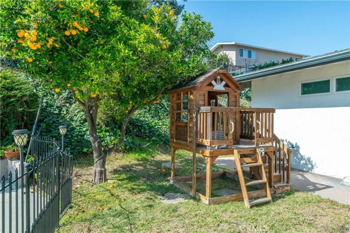 28025 Calzada Drive, Rancho Palos Verdes, California 90275