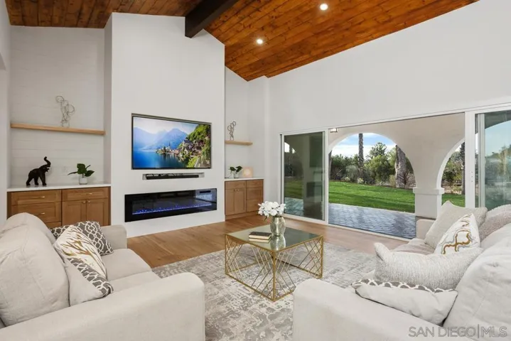7234 Via Mariposa Sur, Bonsall, California 92003