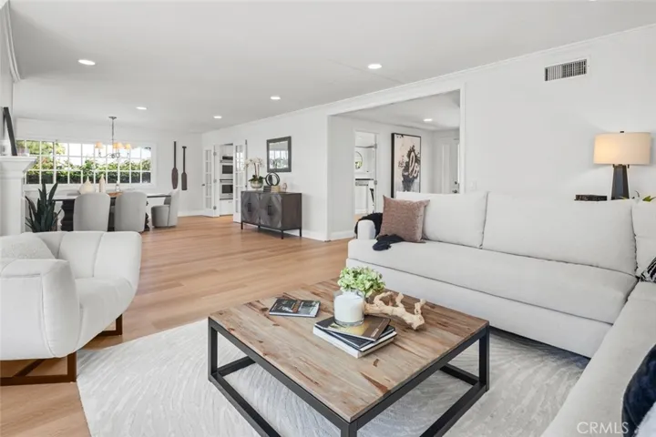 2851 Catalpa Street, Newport Beach, California 92660
