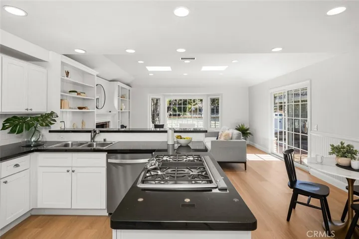 2851 Catalpa Street, Newport Beach, California 92660