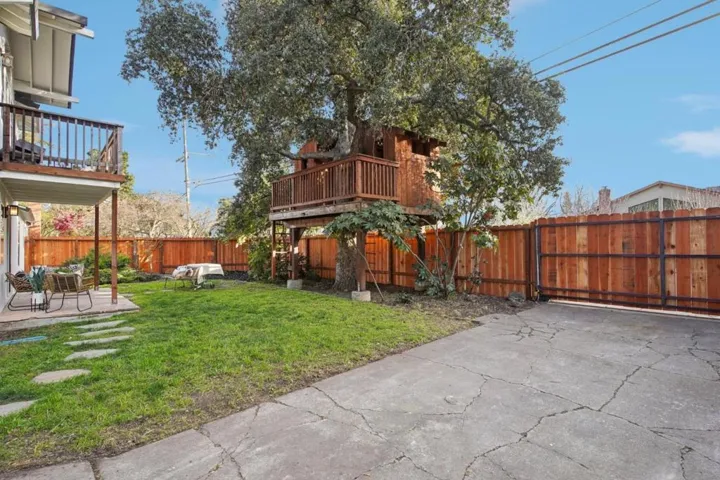 1698 Hampton Avenue, Redwood City, California 94061