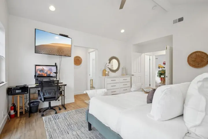 1698 Hampton Avenue, Redwood City, California 94061