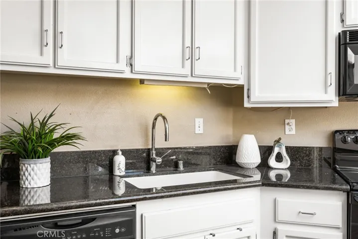 5846 E Creekside Avenue 11, Orange, California 92869