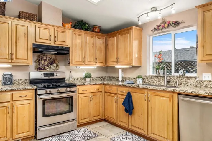 18497 Well House Drive, Jamestown, California 95327