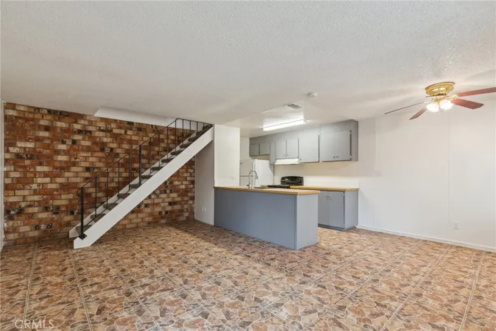 4969 N Holt Avenue 103, Fresno, California 93705