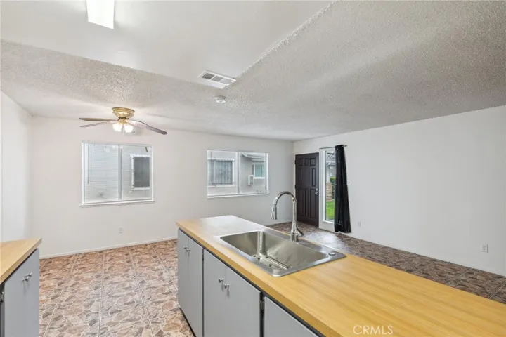 4969 N Holt Avenue 103, Fresno, California 93705