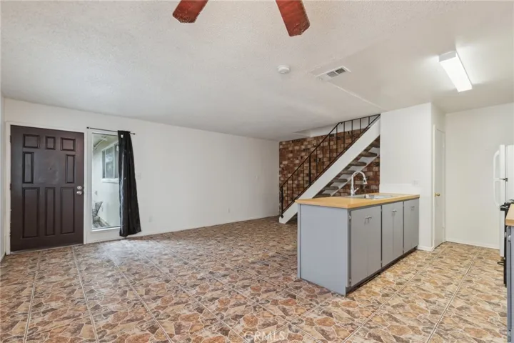 4969 N Holt Avenue 103, Fresno, California 93705