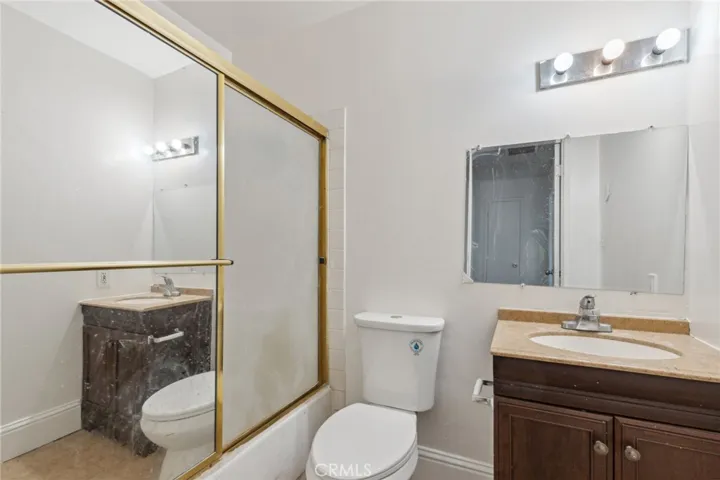 4969 N Holt Avenue 103, Fresno, California 93705