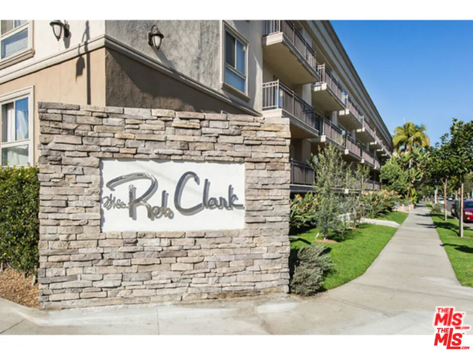 141 S Clark Drive 422, Los Angeles, California 90048 home-pic-9