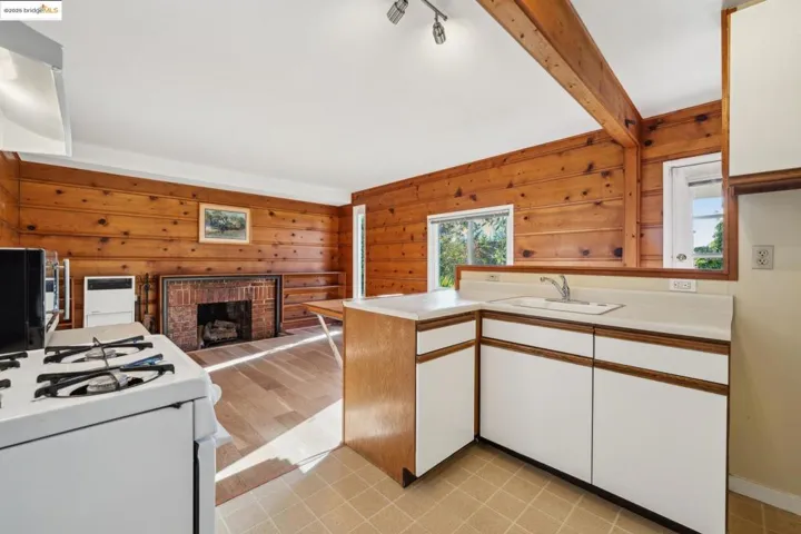 640 Creston Rd, Berkeley, California 94708