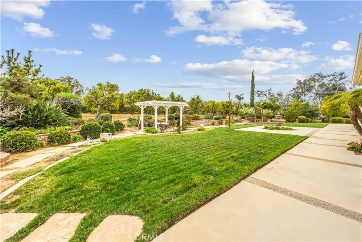 18019 Twin Lakes Drive, Riverside, California 92508