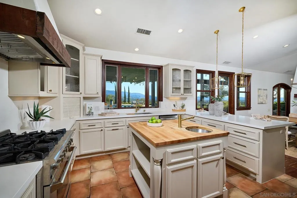 38408 Mesa Rd, Temecula, California 92592 home-pic-17