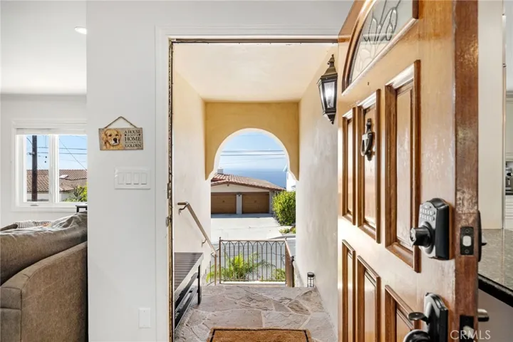 28060 Lobrook Drive, Rancho Palos Verdes, California 90275