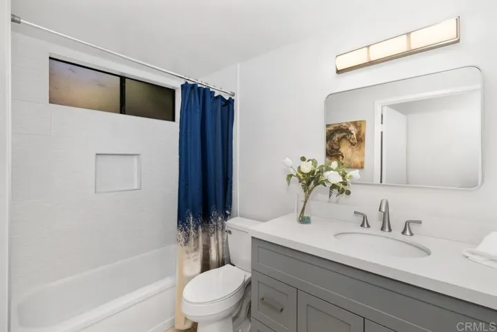 8356 Via Sonoma D, La Jolla, California 92037