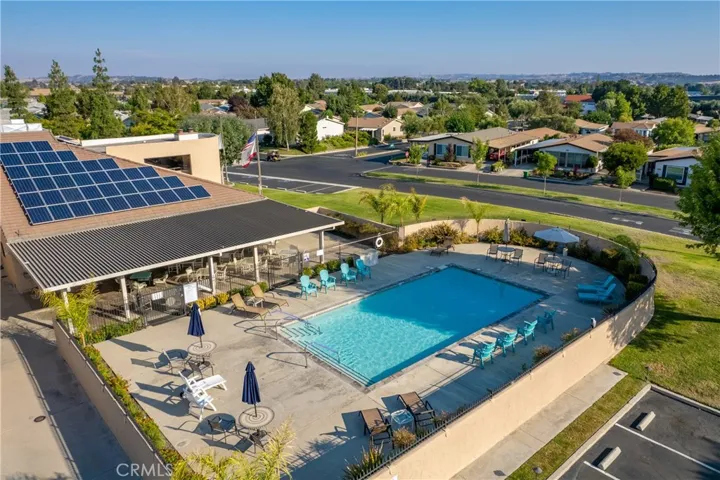 Sparkling pool with aqua classes