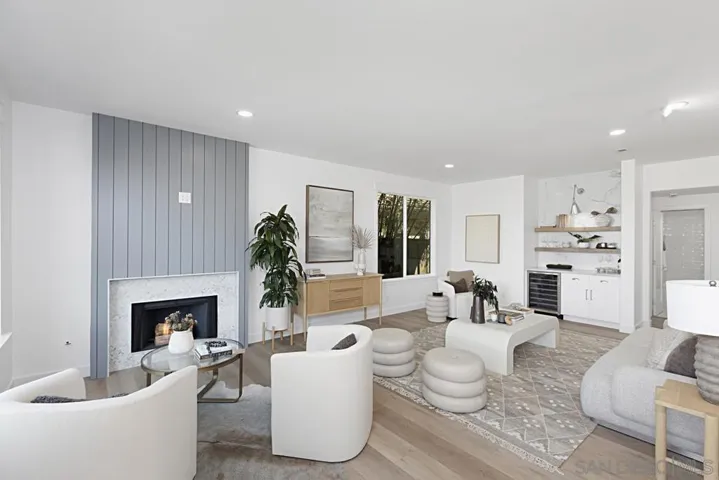10670 Vista Del Agua Way, San Diego, California 92121