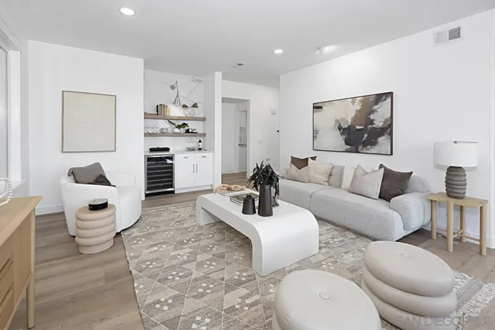 10670 Vista Del Agua Way, San Diego, California 92121