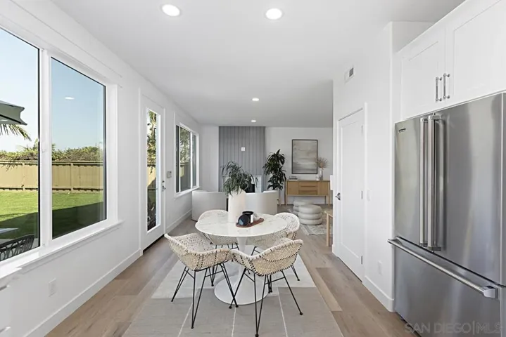 10670 Vista Del Agua Way, San Diego, California 92121