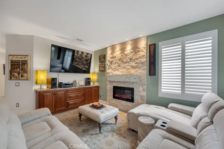 27502 Wellington Court, Valencia, California 91354