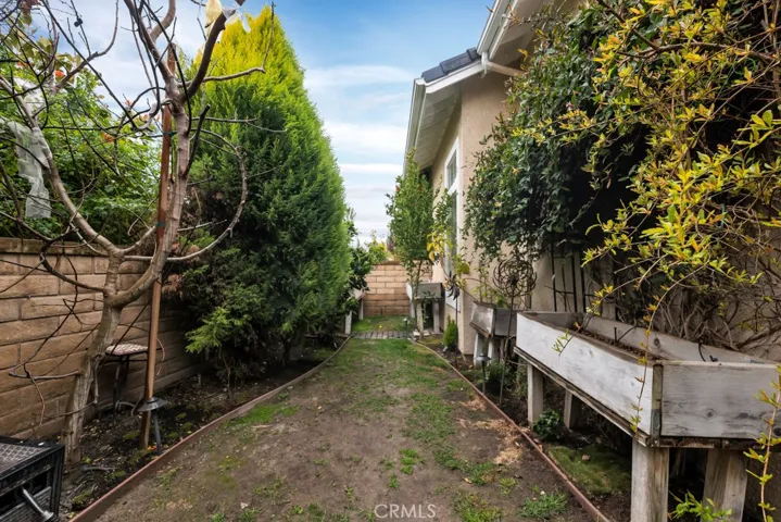 27502 Wellington Court, Valencia, California 91354