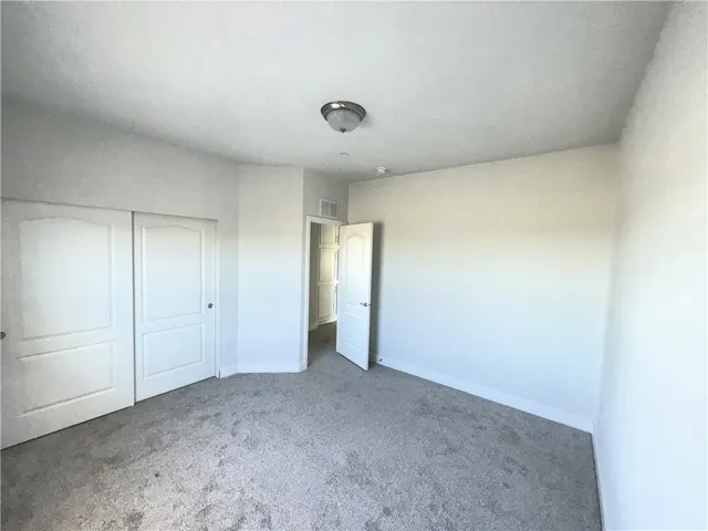 14480 Campanula Road, Phelan, California 92371