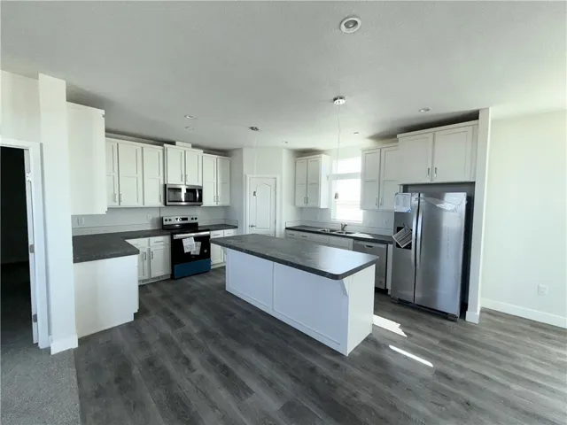 14480 Campanula Road, Phelan, California 92371