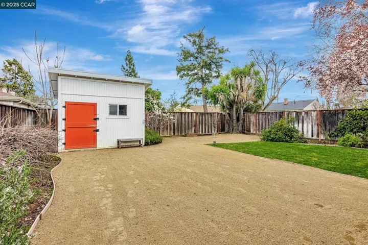 1945 Locust St, Livermore, California 94551