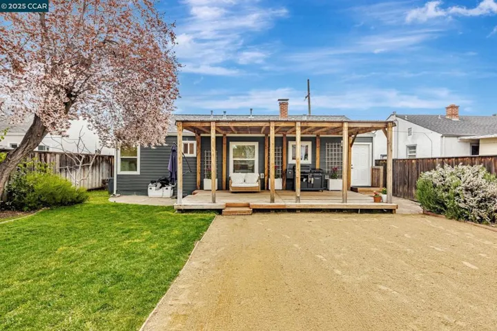 1945 Locust St, Livermore, California 94551