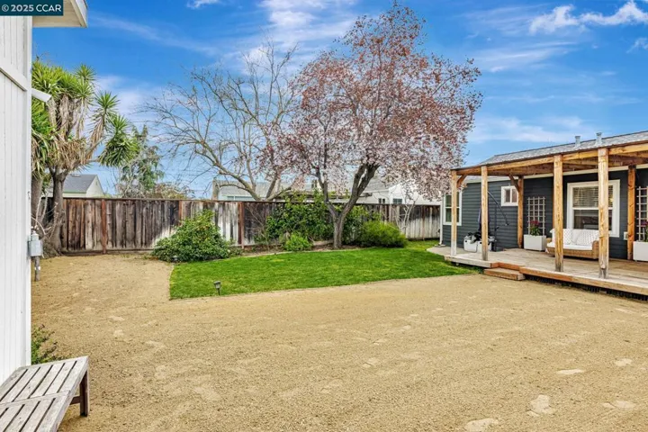 1945 Locust St, Livermore, California 94551