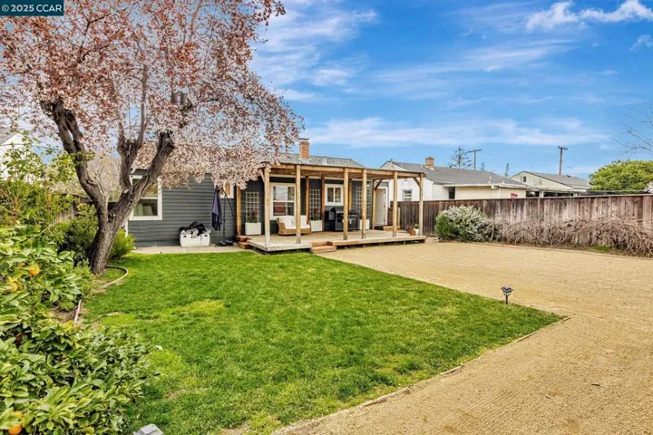 1945 Locust St, Livermore, California 94551
