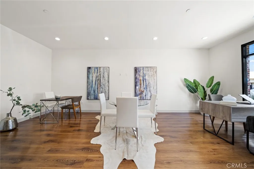 24809 Narbonne Avenue 104 home-pic-38