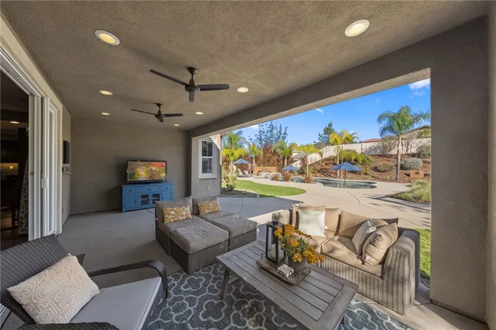 32805 Tulip Ranch Circle, Winchester, California 92596