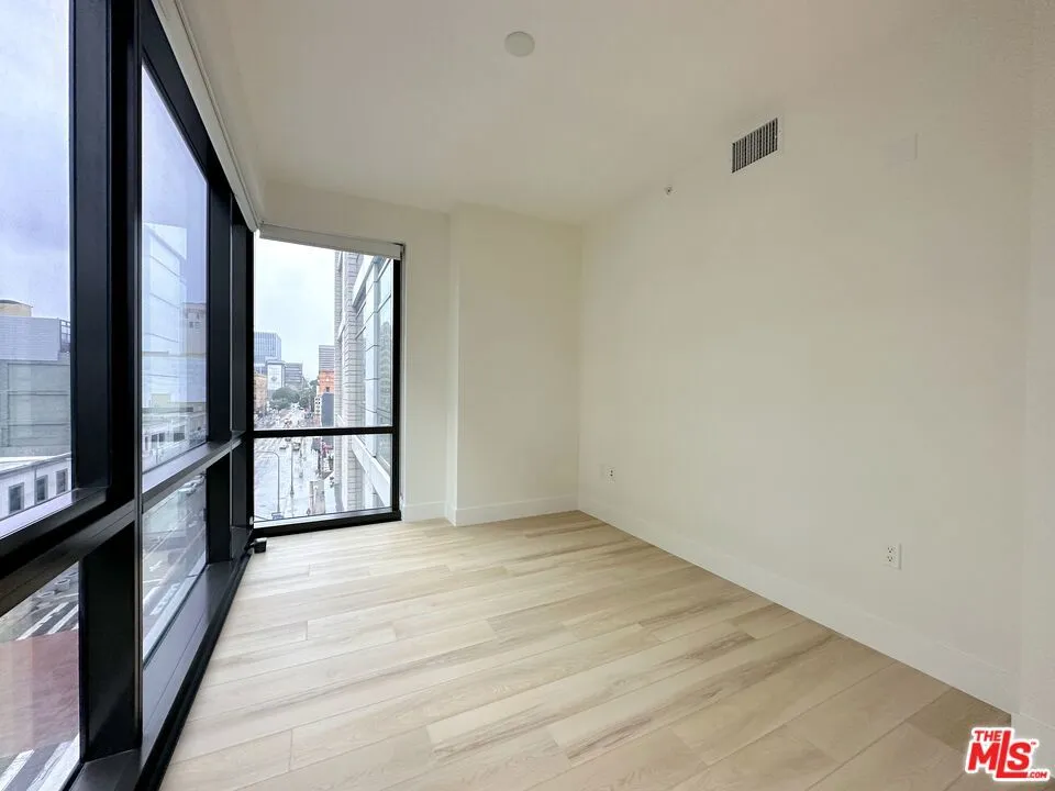 400 S Broadway 606, Los Angeles, California 90013 home-pic-2