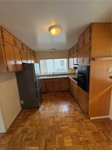 Main Floor Kitchen Area