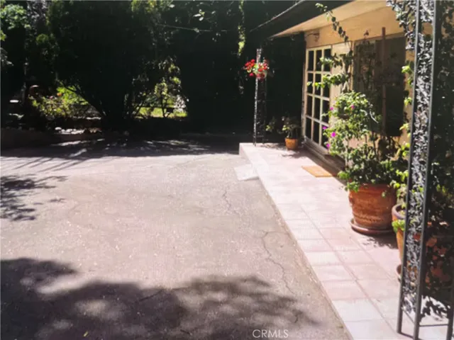 Driveway Access to Front Door Entrance