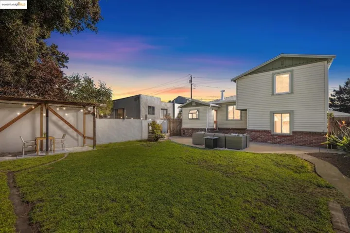 669 40th St, Richmond, California 94805