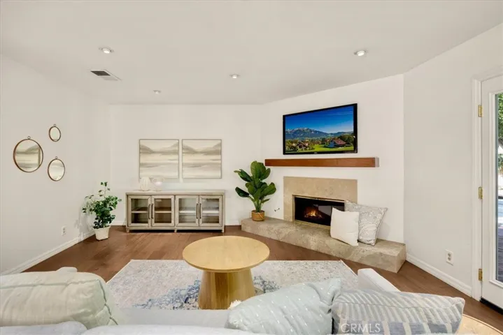 1332 Ruth Way, Upland, California 91784