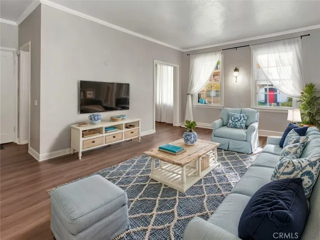 Living area virtually staged (furniture size not accurate)
