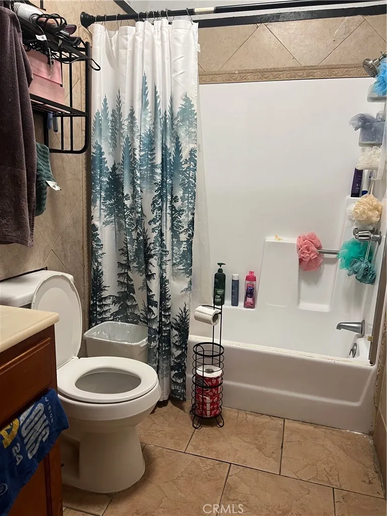 1346 E 18th Street, Los Angeles, California 90021 home-pic-23